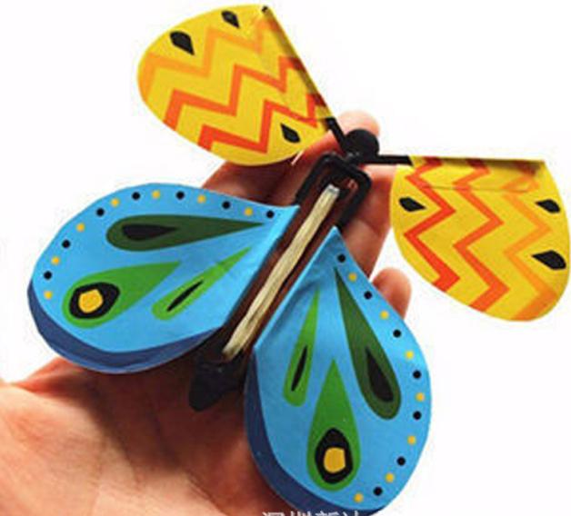 5pcs The magic butterfly flying butterfly with card Toy with empty hands solar butterfly wedding magic props magic tricks